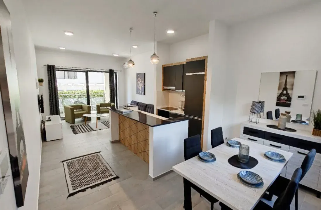 Izdavanje, jednosoban stan, 45m², Bečići, Budva