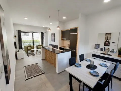 Rent, one bedroom apartment, 45m², Bečići, Budva