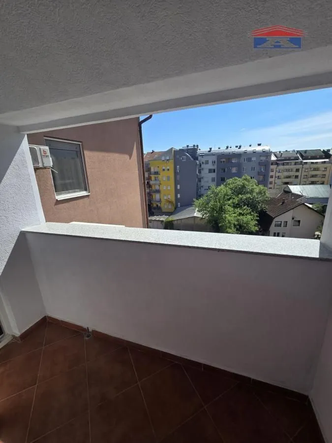 Rent, office space, 78m², Centar, Novi Sad