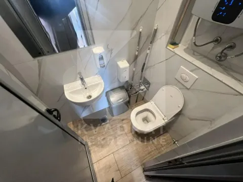 Izdavanje, poslovni prostor, 50m², Tuški Put, Podgorica - image 7