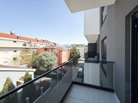 Sale, studio apartment, 33m², Momišići, Podgorica - image 6