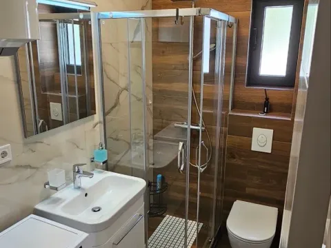 Rent, one bedroom apartment, 55m², Centar, Tivat - image 11