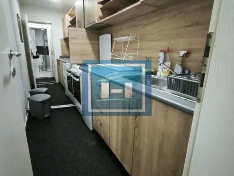 Prodaja, četvorosoban stan, 82m², Centar, Ćuprija - image 7