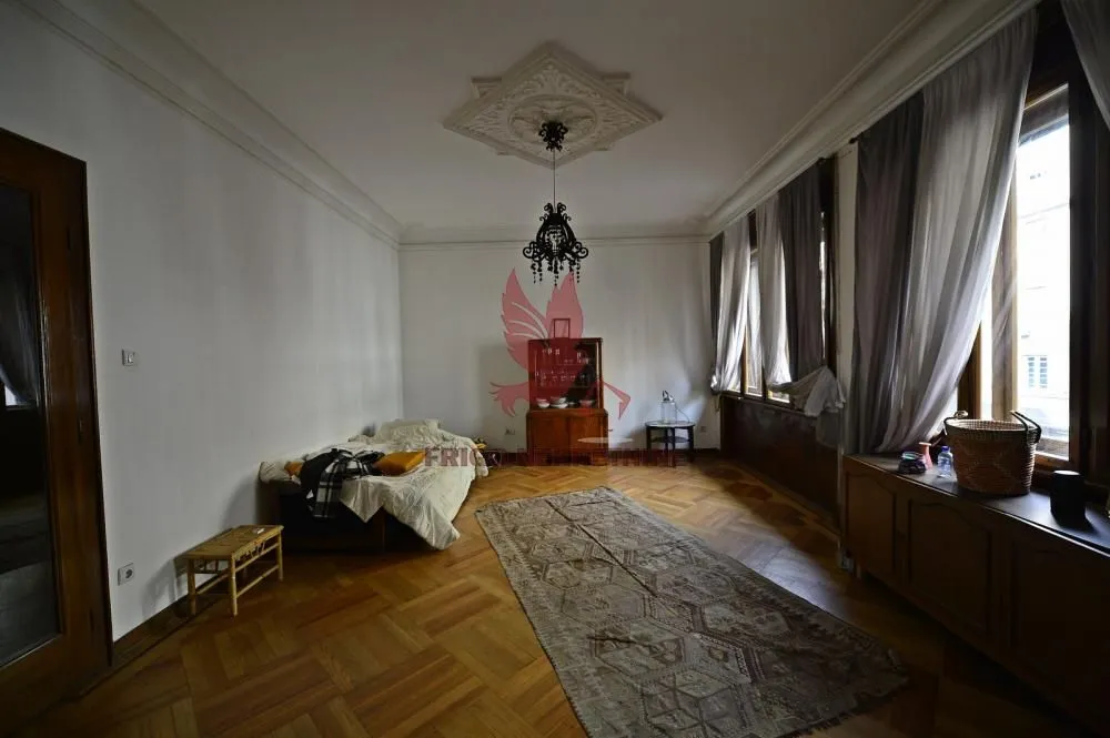 Prodaja, četvorosoban stan, 100m², Savski Venac, Beograd