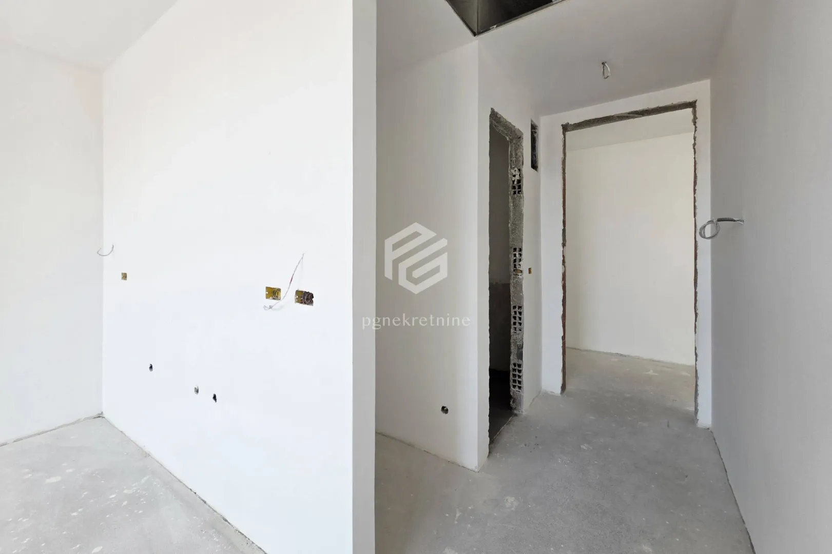 Prodaja, dvosoban stan, 67m², Konik, Podgorica