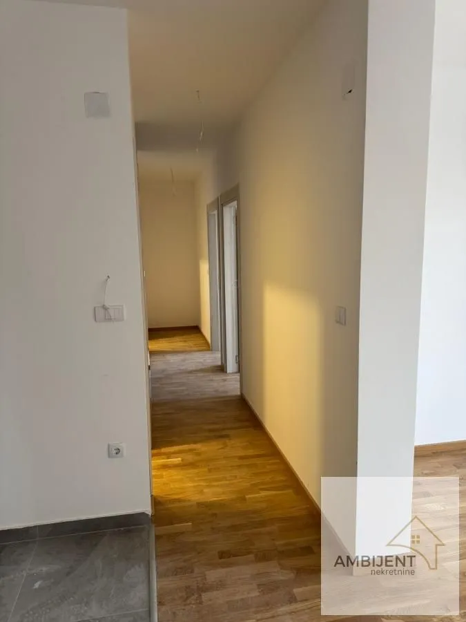 Prodaja, trosoban stan, 67m², Centar, Stara Pazova