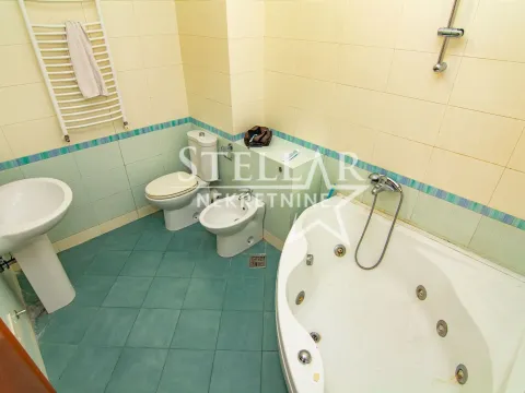 Izdavanje, četvorosoban stan, 142m², Preko Morače, Podgorica - image 8