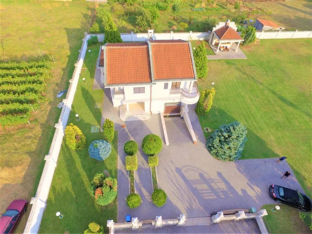 Sale, house, 320m², Podgorica, Crna Gora