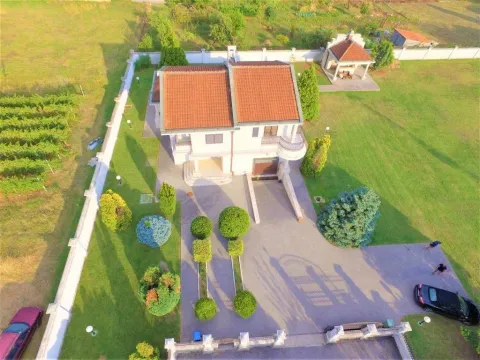 Prodaja, kuća, 320m², Podgorica, Crna Gora - image 10