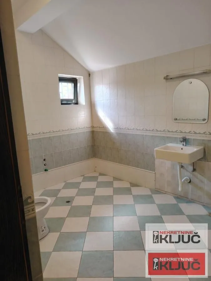 Rent, house, 250m², Centar, Novi Sad