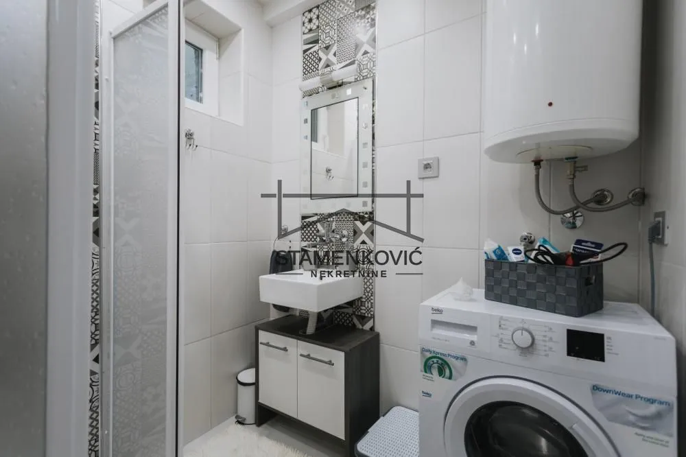 Prodaja, jednosoban stan, 38m², Novi Sad Sve Podlokacije, Novi Sad