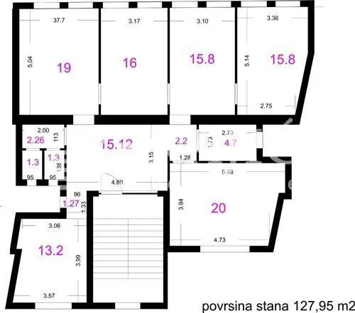 Floor plan of the apartment showing dimensions and room layout.