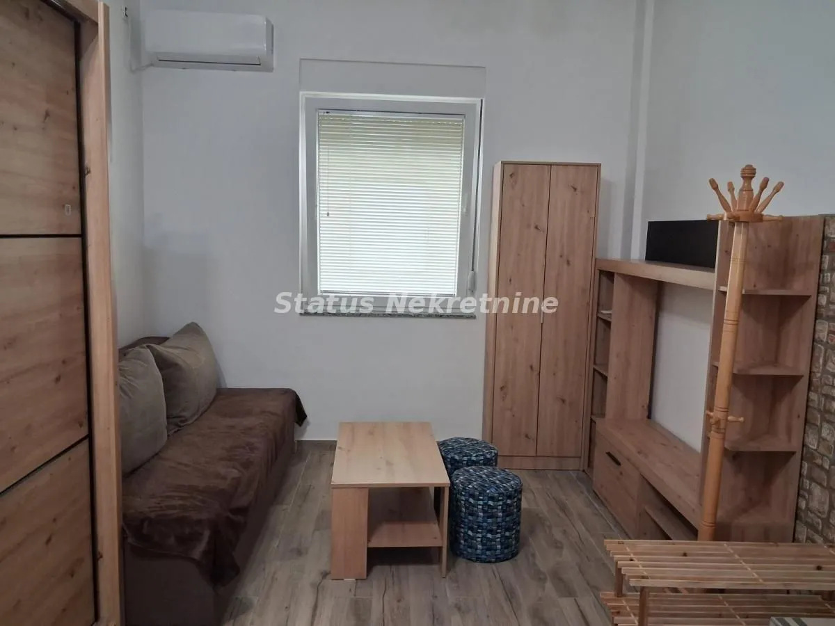 Izdavanje, garsonjera, 23m², Petrovaradin, Novi Sad
