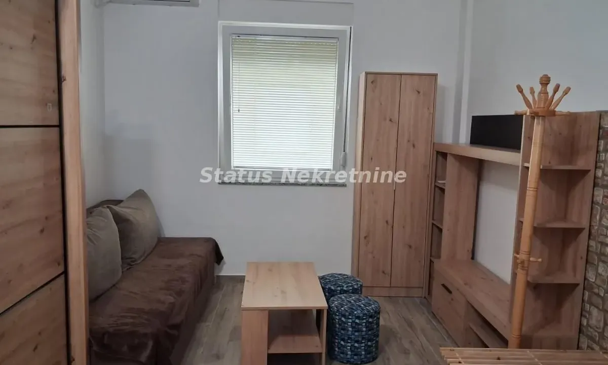 Izdavanje, garsonjera, 23m², Petrovaradin, Novi Sad