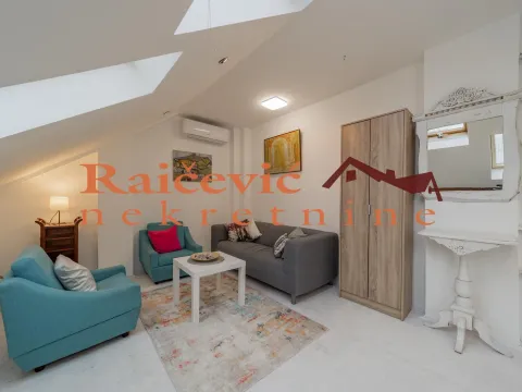 Izdavanje, jednosoban stan, 35m², Savski Venac, Beograd - image 2