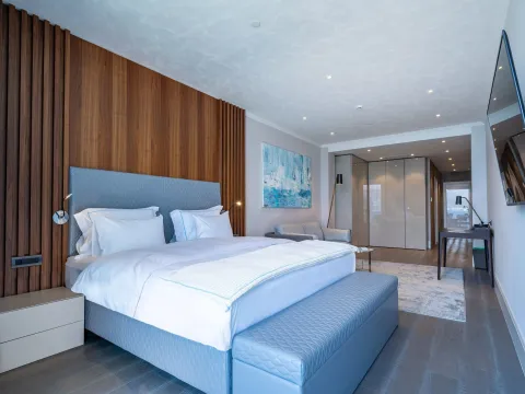 Sale, two bedroom apartment, 195m², Tivat, Crna Gora - image 8