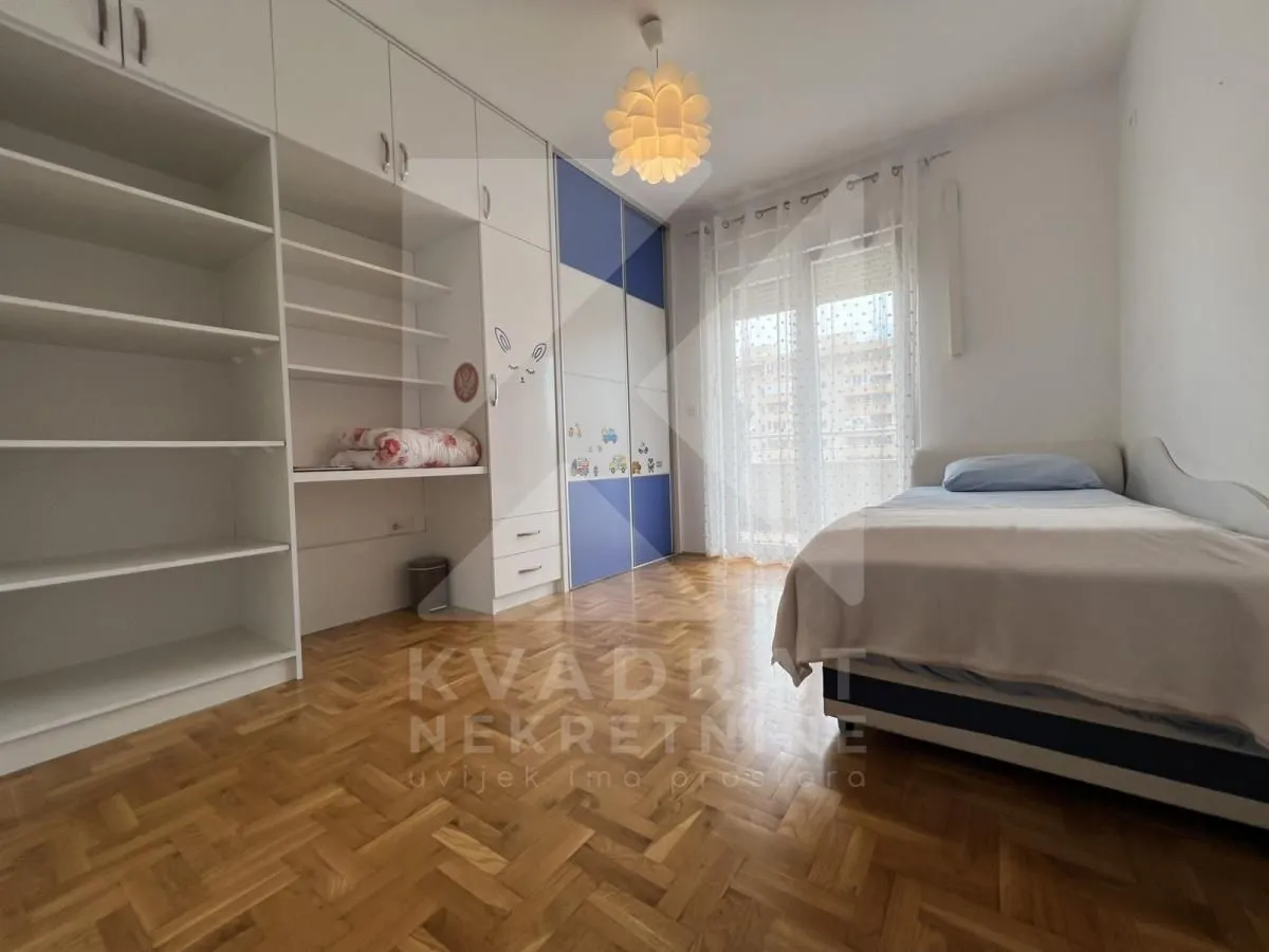 Izdavanje, dvosoban stan, 71m², Tuški Put, Podgorica
