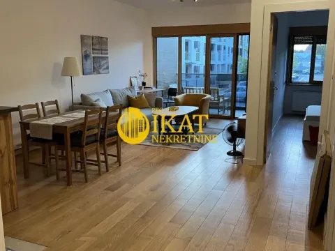 Izdavanje, dvosoban stan, 64m², Zemun Gornji Grad, Zemun Sve Podlokacije - image 1