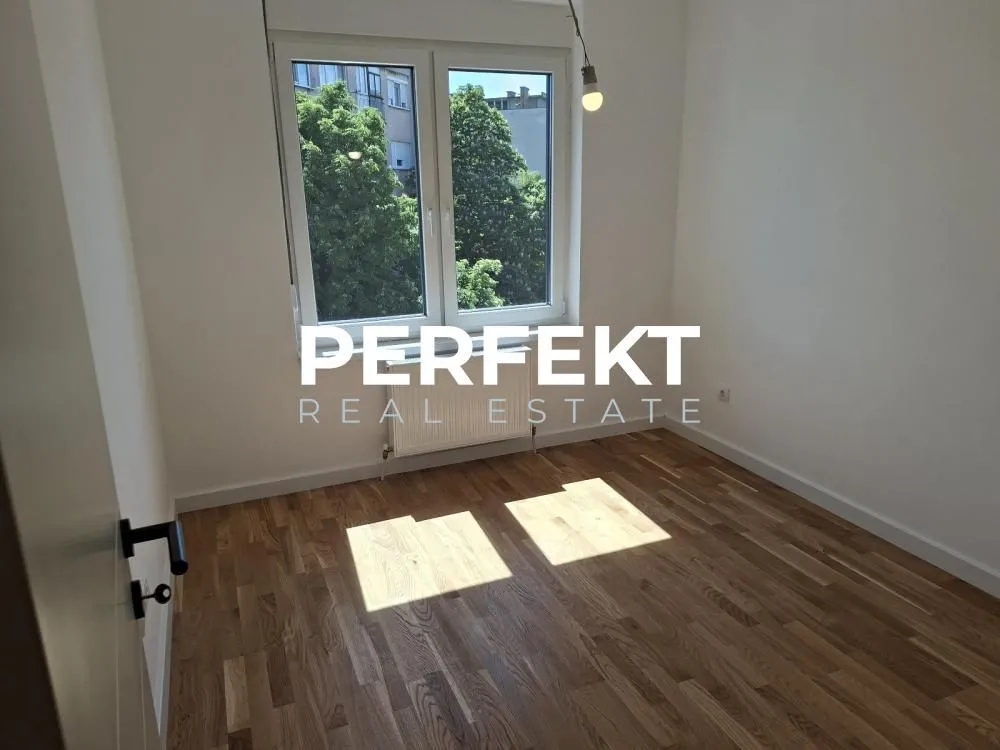 Prodaja, trosoban stan, 65m², Pančevo, Srbija
