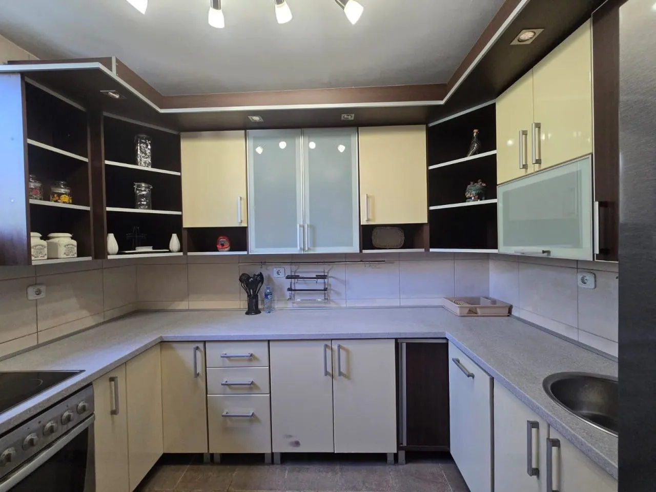 Sale, two bedroom apartment, 74m², Centar, Budva