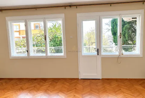 Poslovni prostor in Momišići