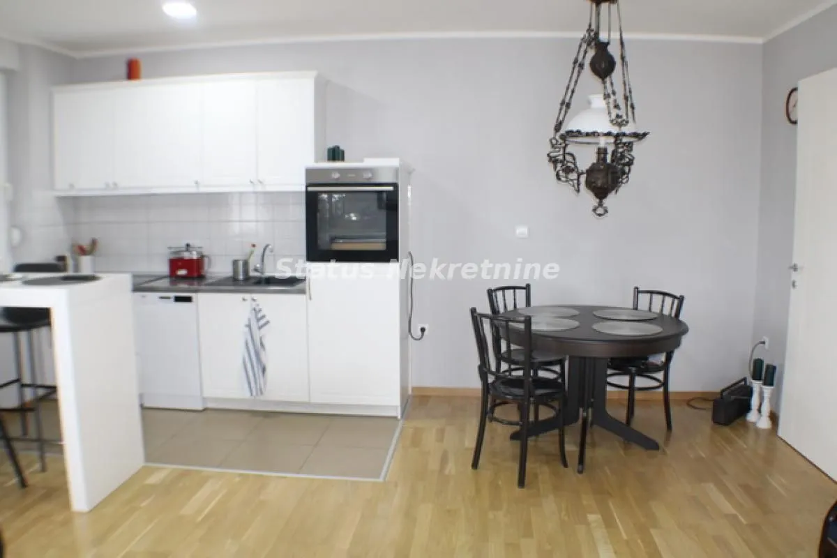 Prodaja, jednosoban stan, 50m², Sremska Kamenica, Petrovaradin