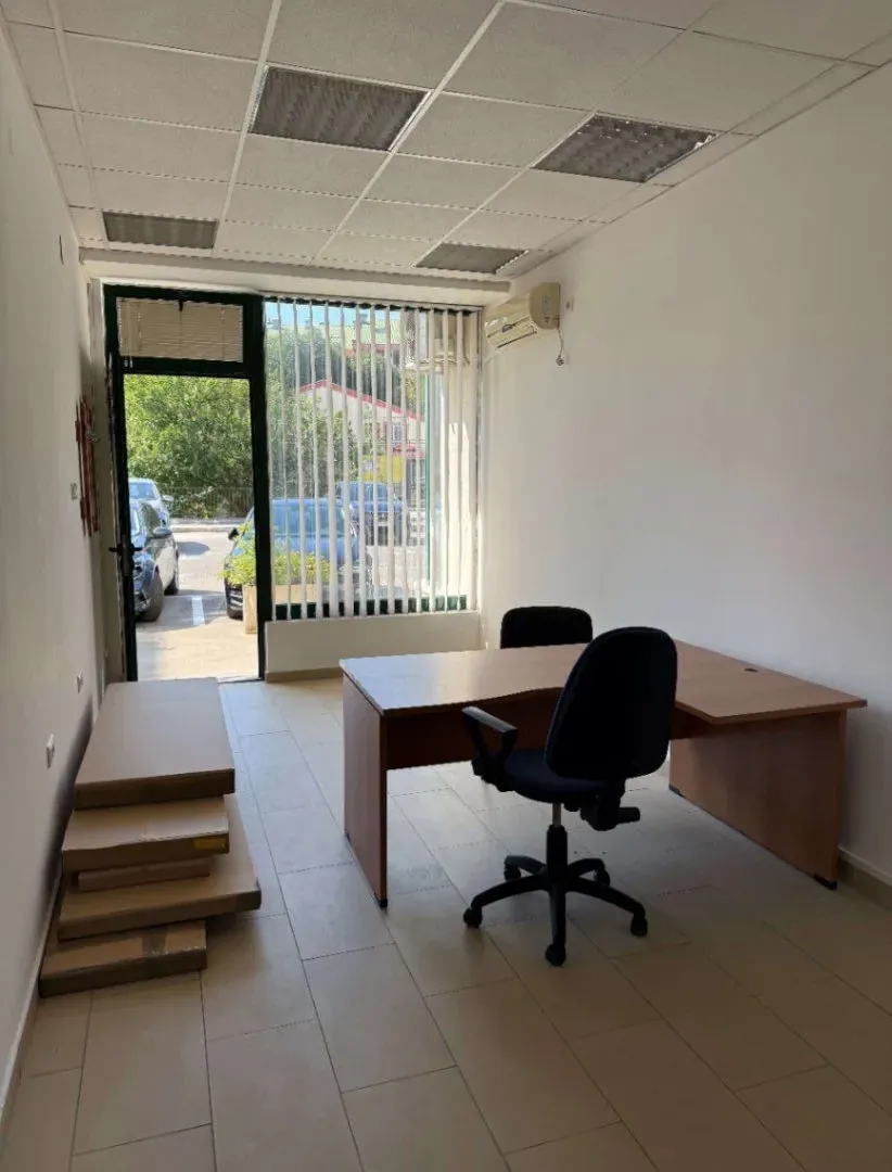 Izdavanje, poslovni prostor, 18m², Vezirov Most, Podgorica