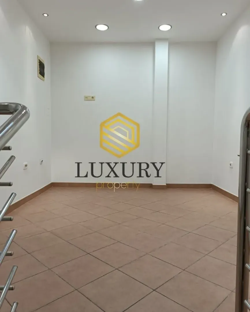 Rent, office space, 46m², Centar, Podgorica