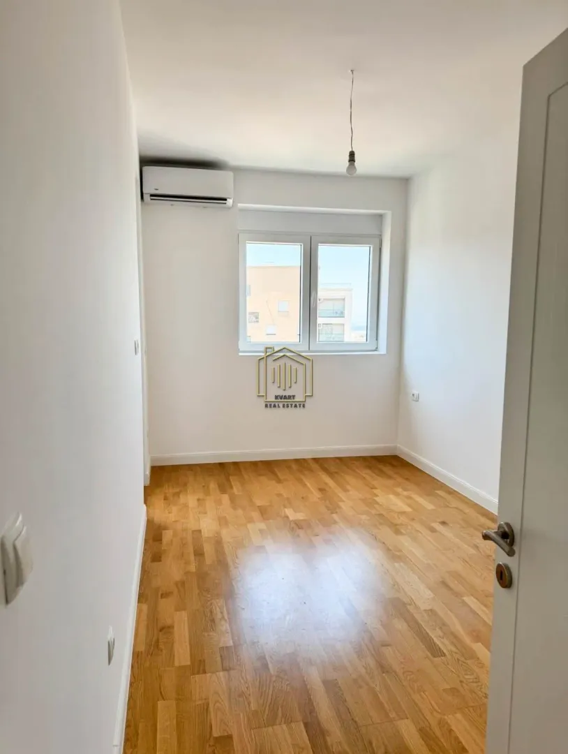 Sale, two bedroom apartment, 74m², Centar, Bar
