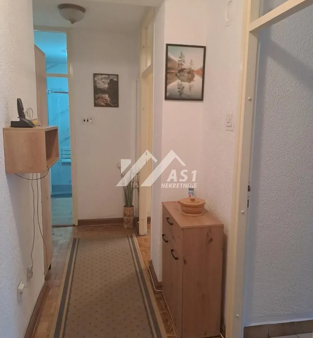 Izdavanje, dvosoban stan, 55m², Bulevar Oslobodjenja, Novi Sad Sve Podlokacije