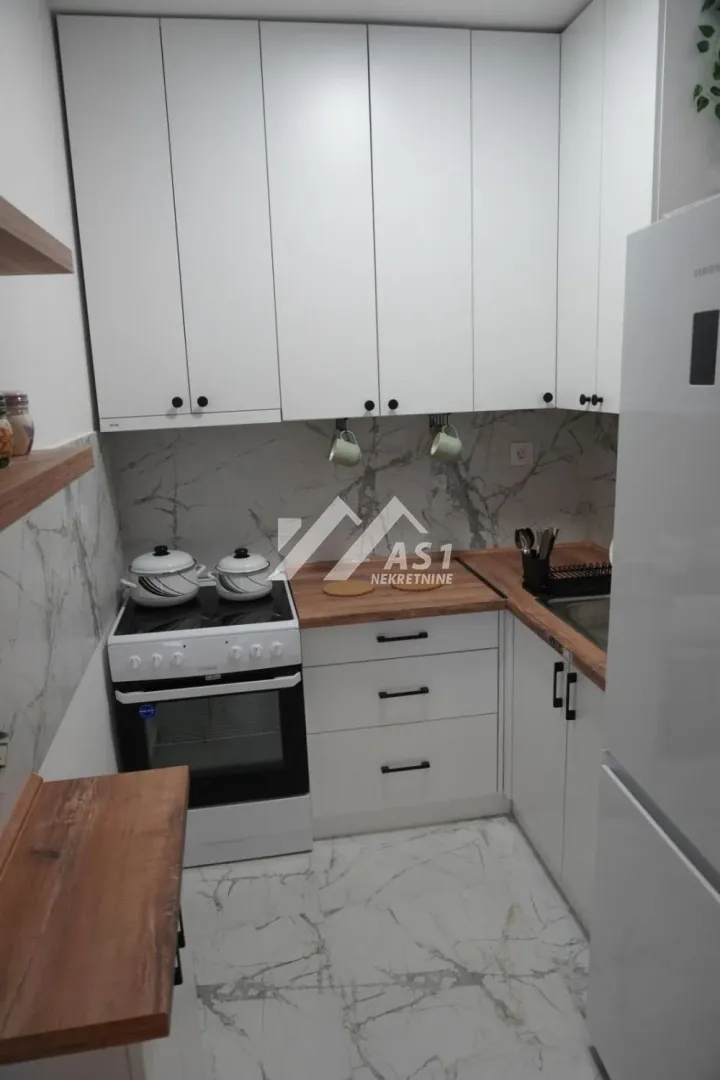 Izdavanje, jednosoban stan, 39m², Avijatičarsko naselje, Novi Sad Sve Podlokacije