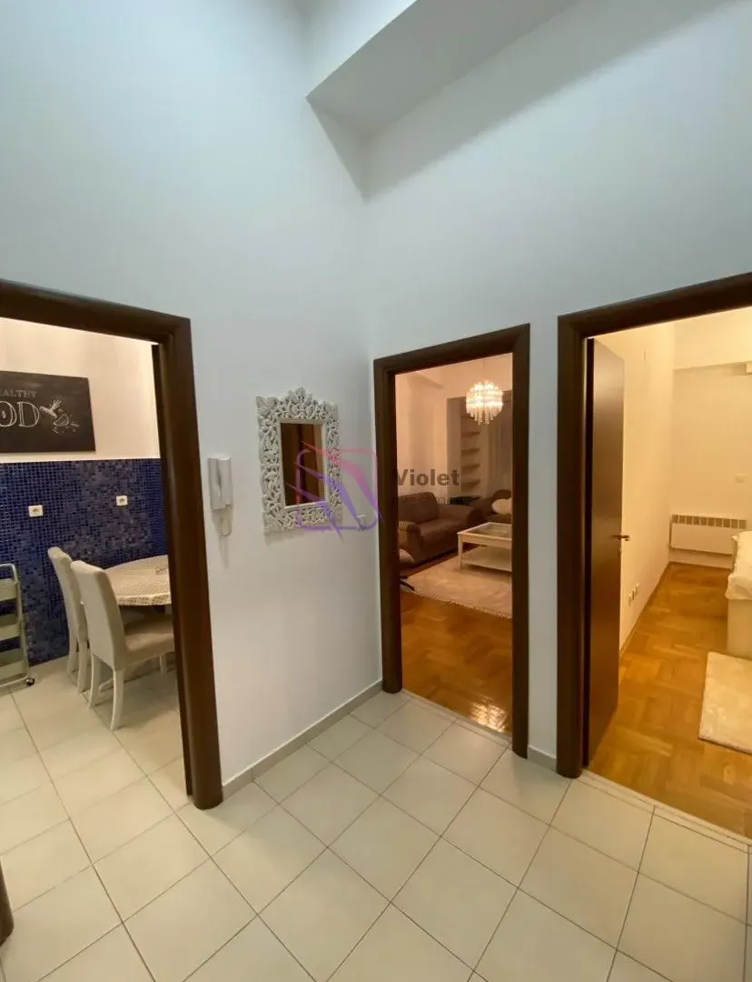 Izdavanje, jednosoban stan, 52m², City Kvart, Podgorica