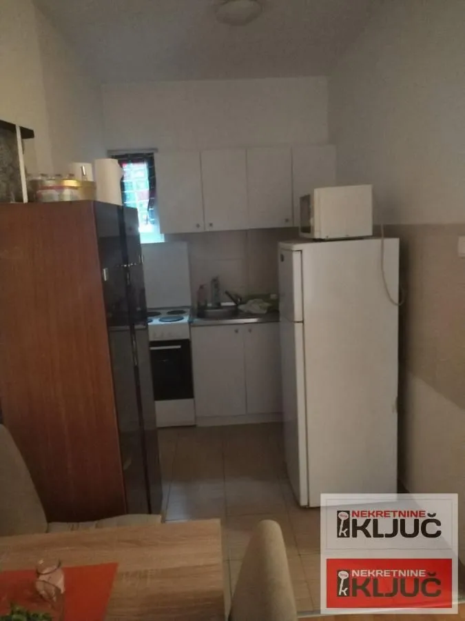 Izdavanje, jednosoban stan, 36m², Novi Sad, Srbija