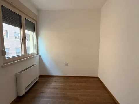 Prodaja, četvorosoban stan, 89m², Vračar Hram, Vračar Sve Podlokacije - image 9