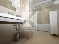 Izdavanje, četvorosoban stan, 230m2, Kruševac, Podgorica