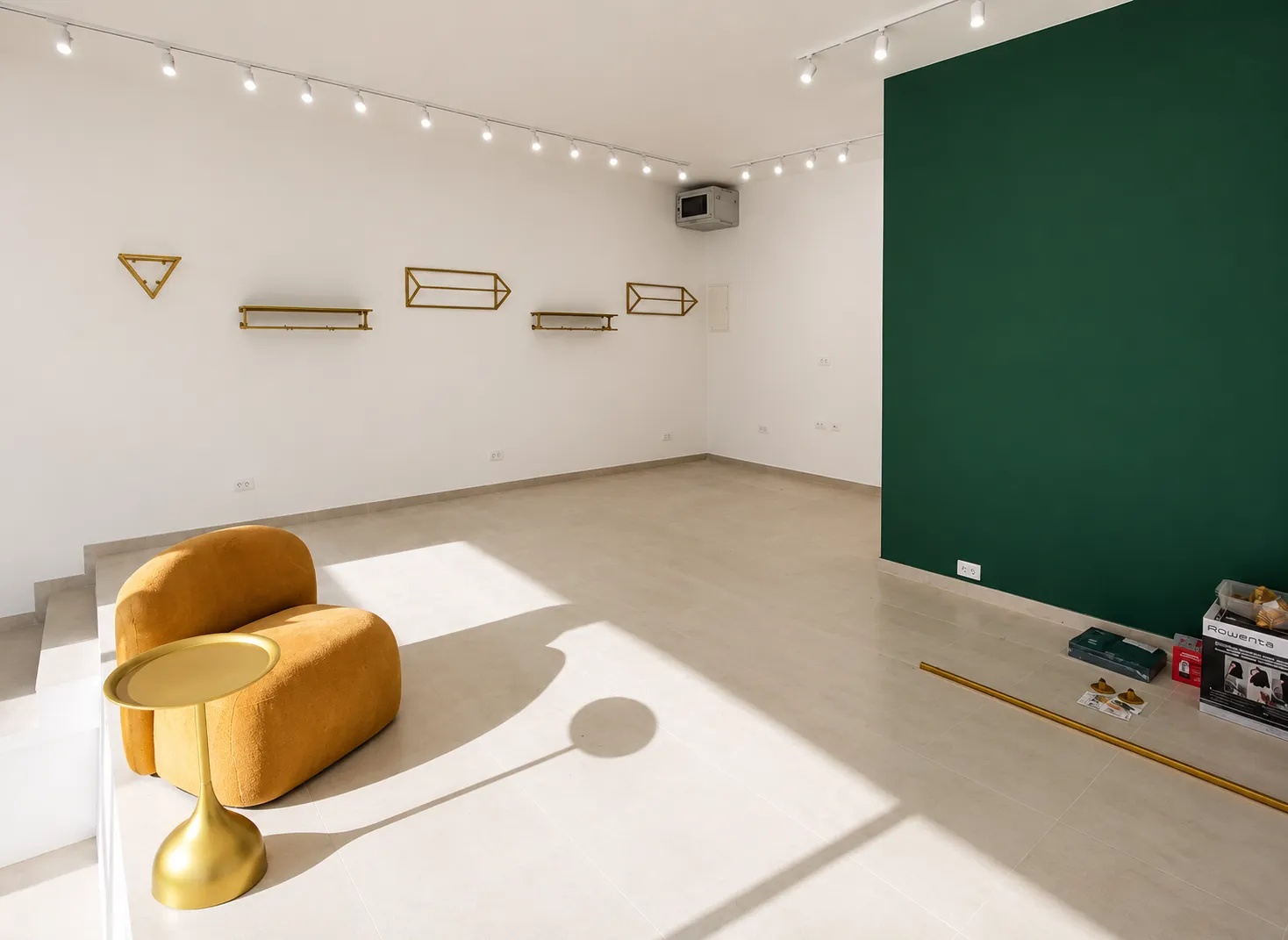 Rent, office space, 51m², Central Point, Podgorica