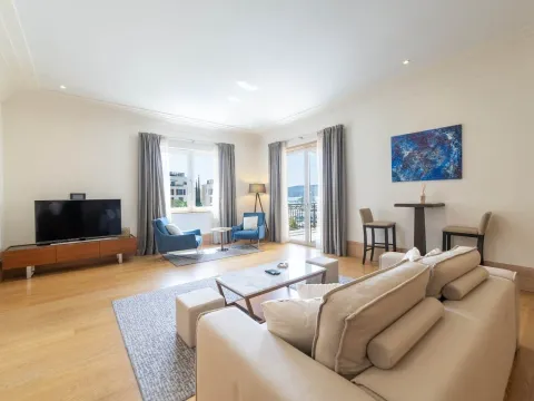 Prodaja, dvosoban stan, 131m², Porto Montenegro, Tivat - image 8