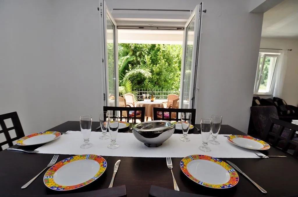 Sale, house, 131m², Lipci, Kotor