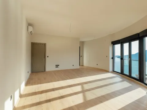 Sale, three bedroom apartment, 119m², Herceg Novi, Crna Gora - image 8