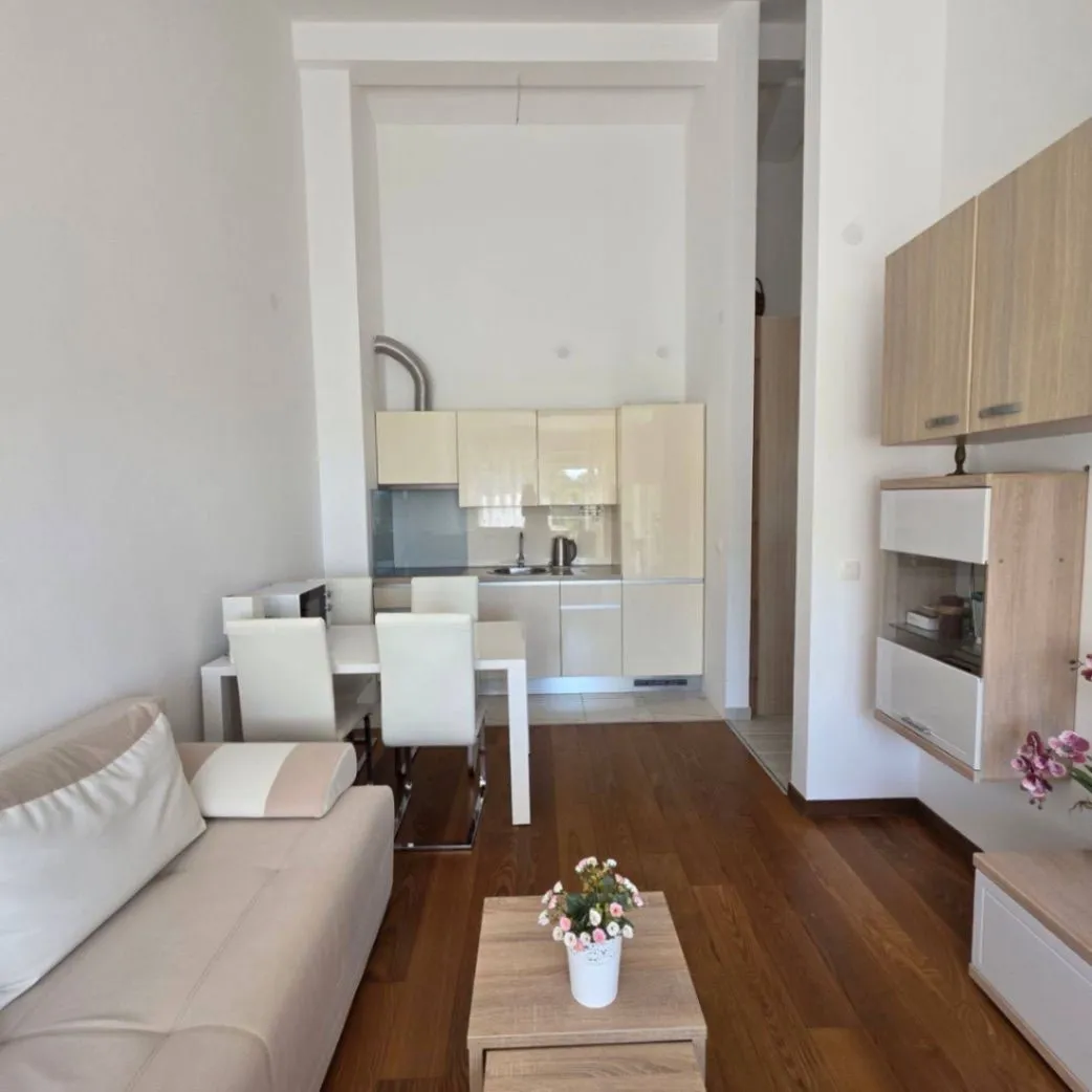 Rent, apartment, 44m², Pržno, Budva