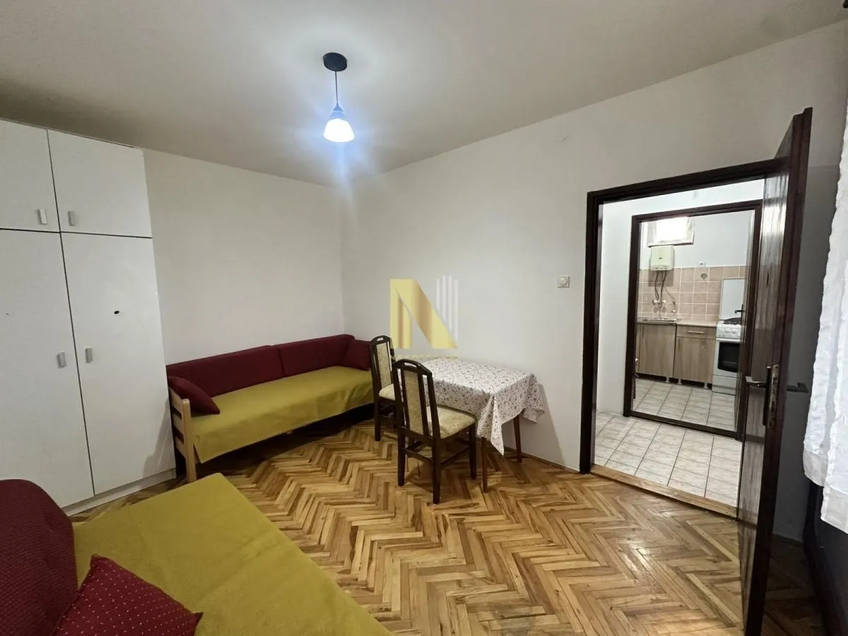 Izdavanje, jednosoban stan, 32m², Centar, Novi Sad