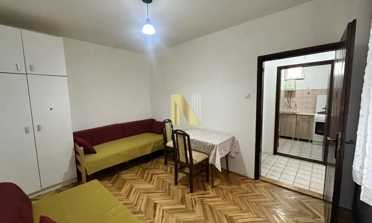 Izdavanje, jednosoban stan, 32m², Centar, Novi Sad