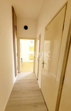 Rent, two bedroom apartment, 75m², Savski Venac, Beograd - image 6