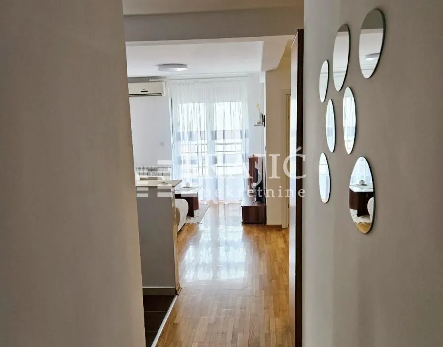 Rent, two bedroom apartment, 48m², Vračar Sve Podlokacije, Beograd