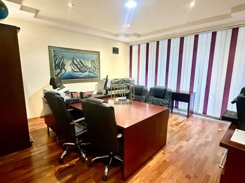 Rent, office space, 65m², Pobrežje, Podgorica - image 2