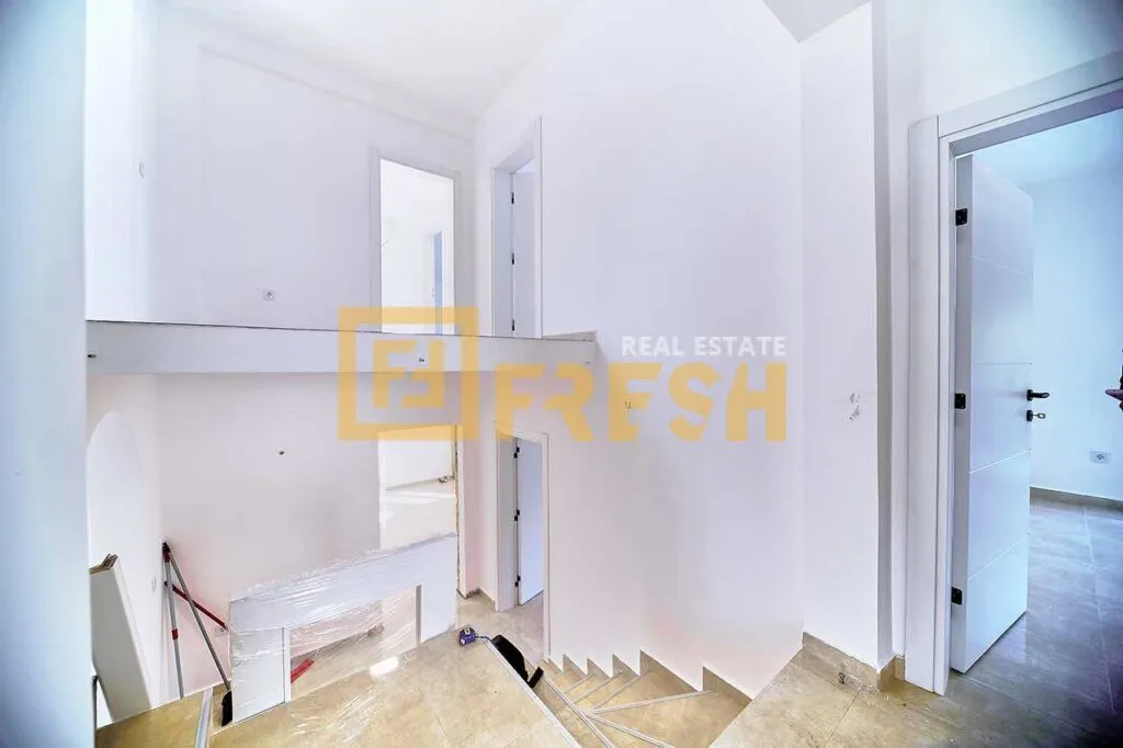 Rent, house, 400m², Stari Aerodrom, Podgorica