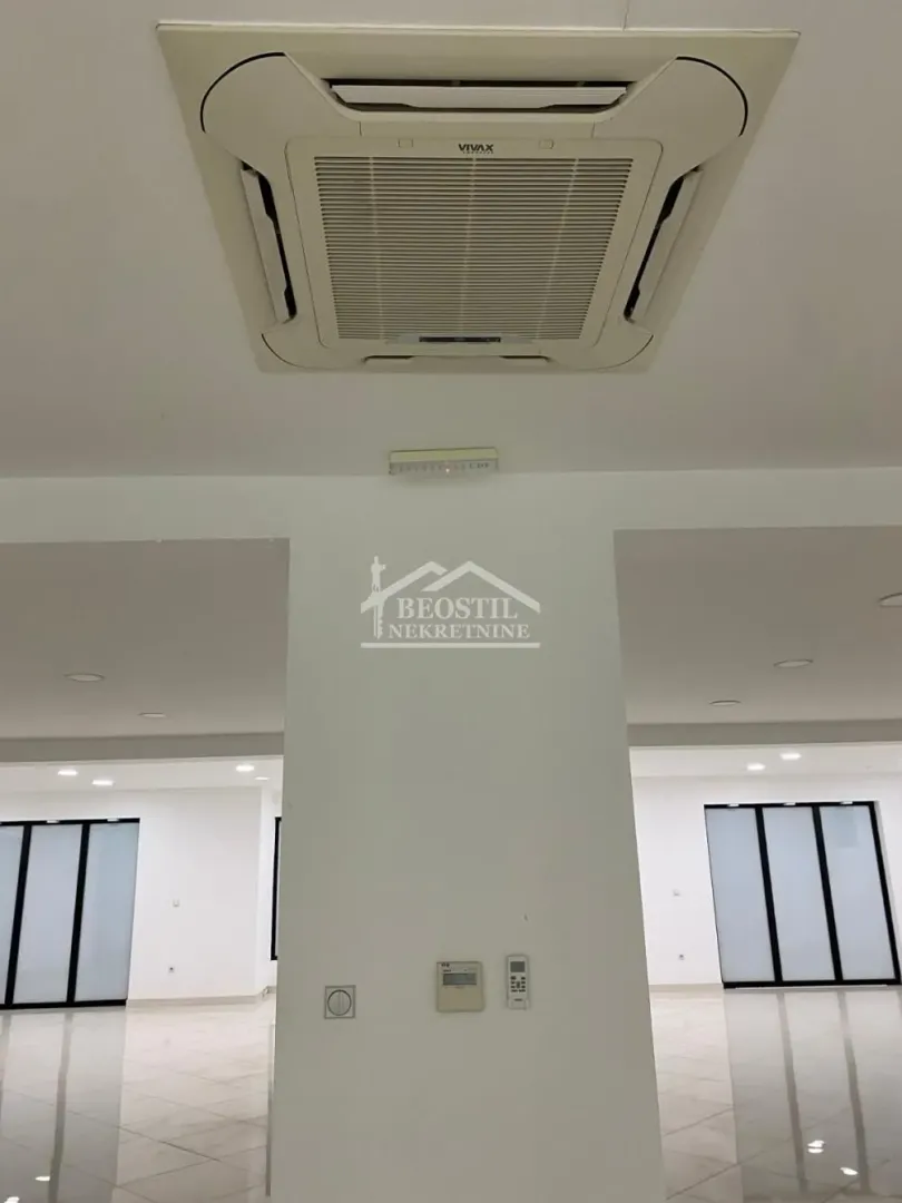 Rent, office space, 606m², Saraorci, Smederevo