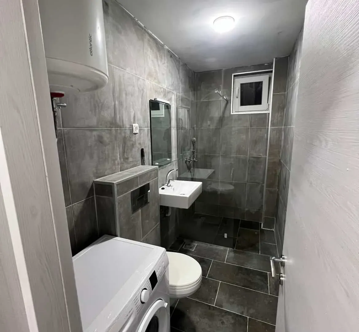 Izdavanje, jednosoban stan, 36m², Budva, Crna Gora