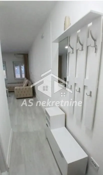 Izdavanje, trosoban stan, 61m², Trošarina, Voždovac Sve Podlokacije