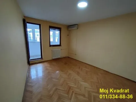 Izdavanje, četvorosoban stan, 160m², Palata Pravde, Beograd - image 9